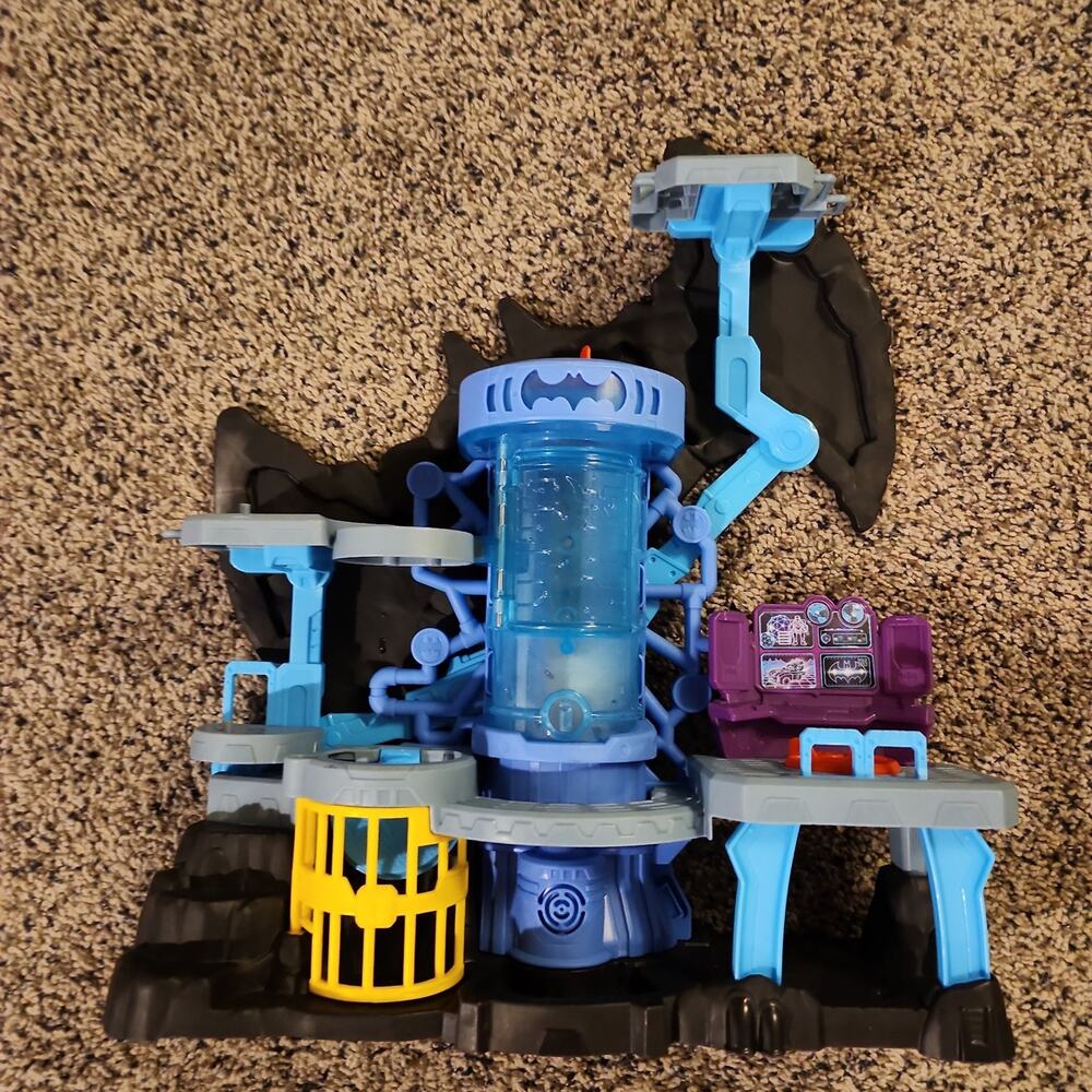 Imaginext DC Batcave Playset